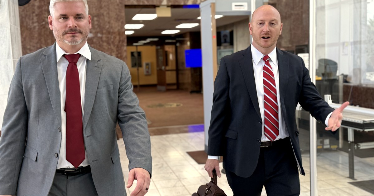 DUI defense attorney explaining the case process