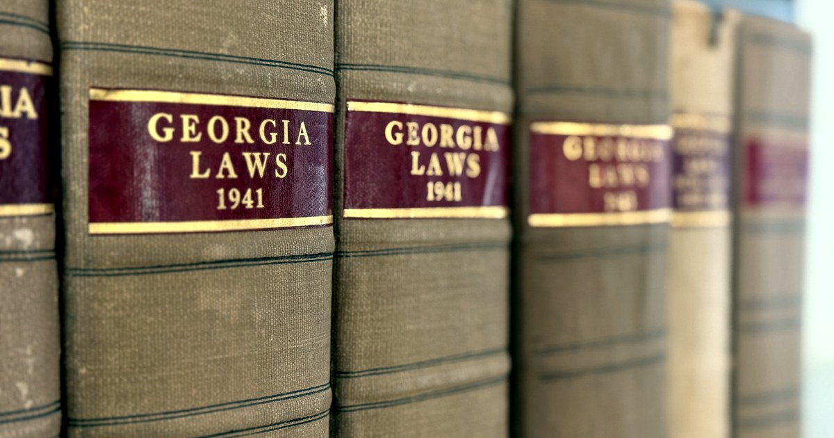 Legal reference library at J.L. Weaver Law Firm